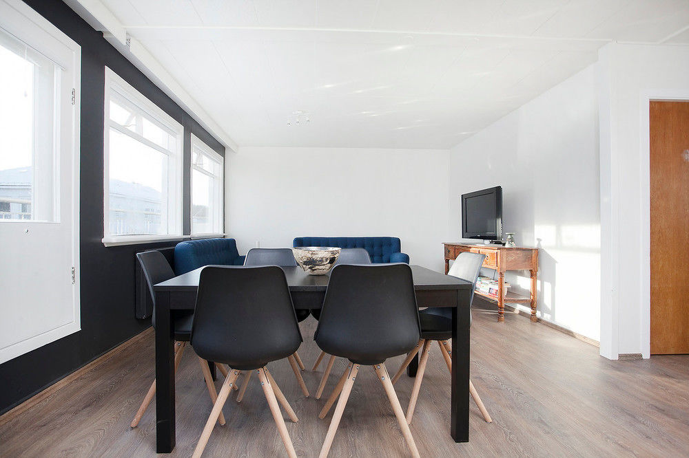 אקורירי Apotek Guesthouse מראה חיצוני תמונה