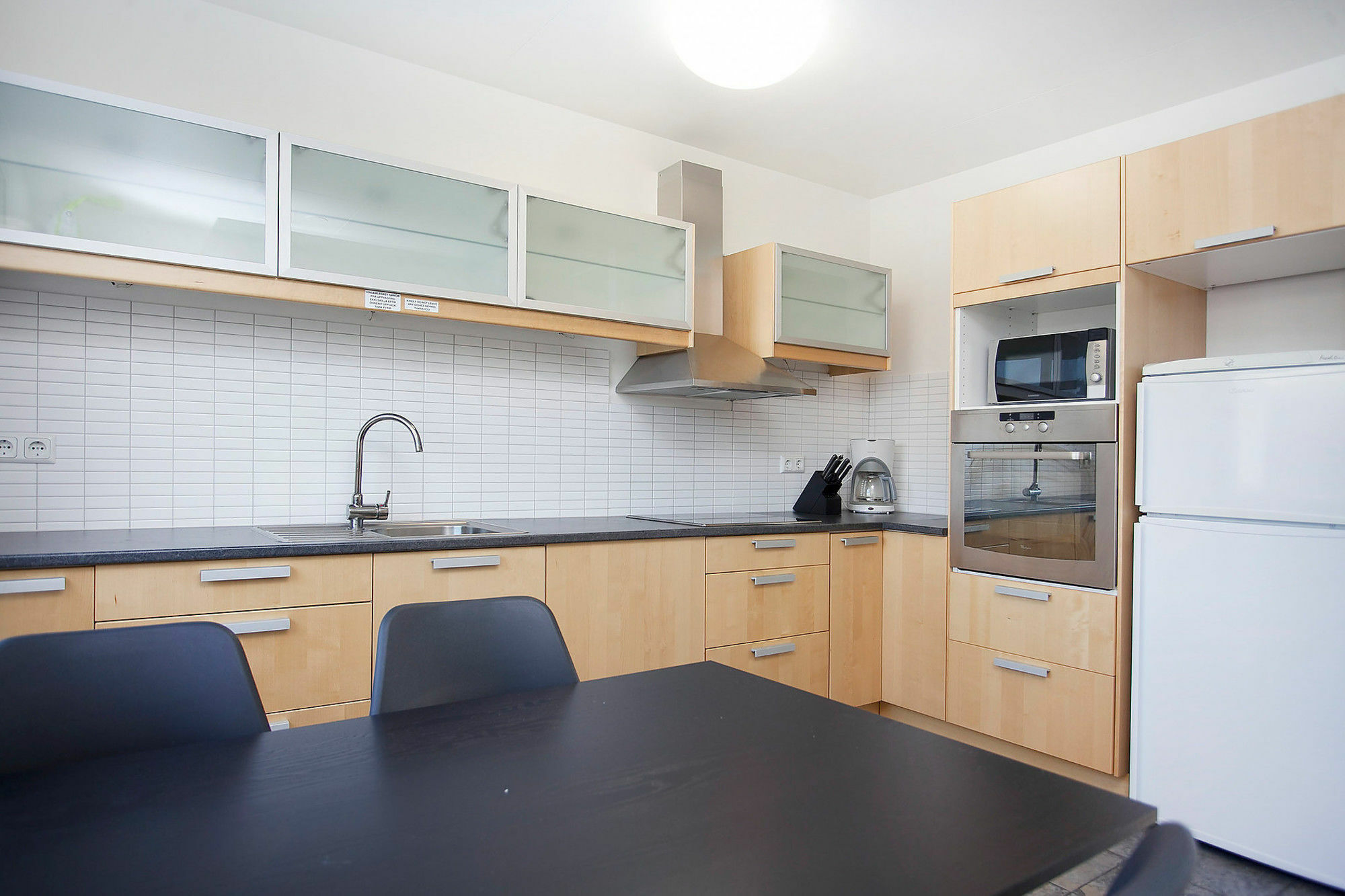 אקורירי Apotek Guesthouse מראה חיצוני תמונה