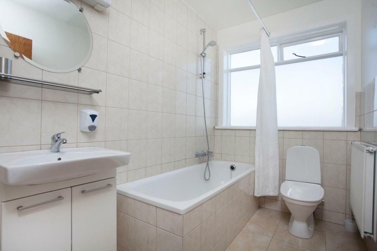 אקורירי Apotek Guesthouse מראה חיצוני תמונה