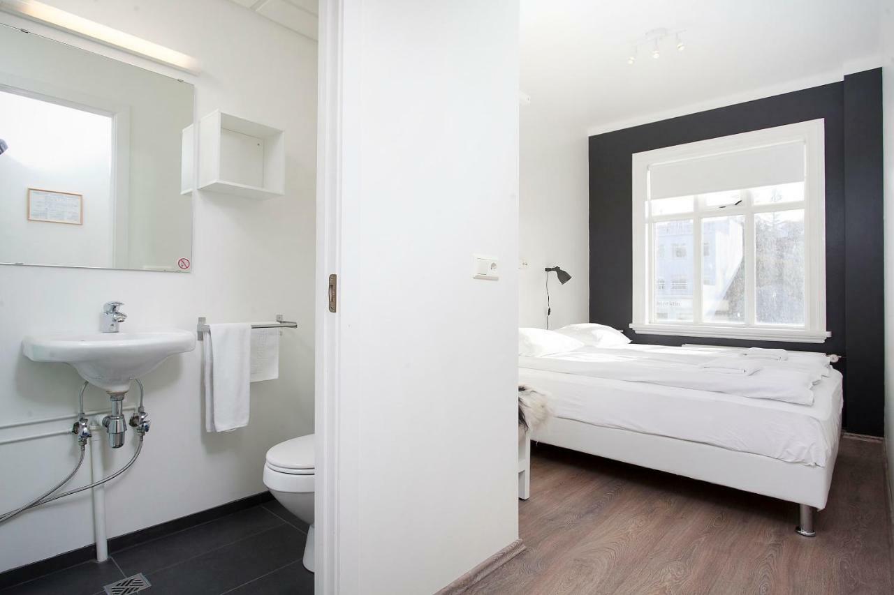 אקורירי Apotek Guesthouse מראה חיצוני תמונה