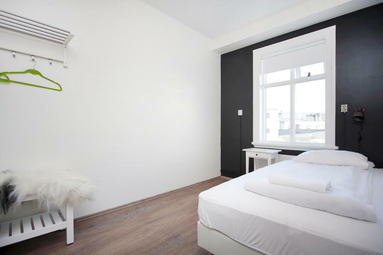 אקורירי Apotek Guesthouse מראה חיצוני תמונה